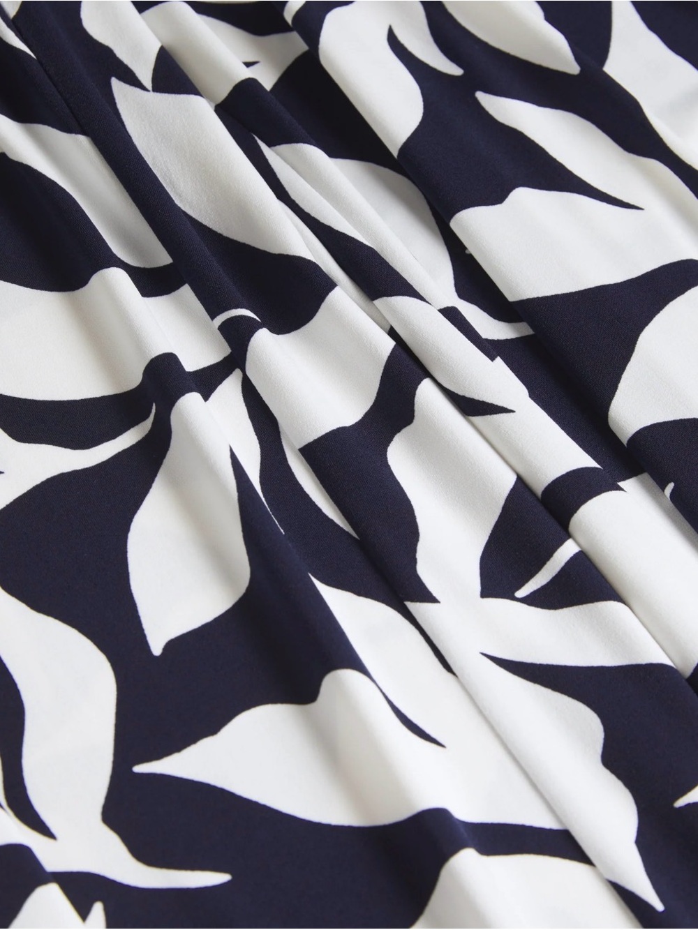 Laura- Leaf-Print Wide Leg Pants in Navy & White, NWT- XL - Picture 6 of 6
